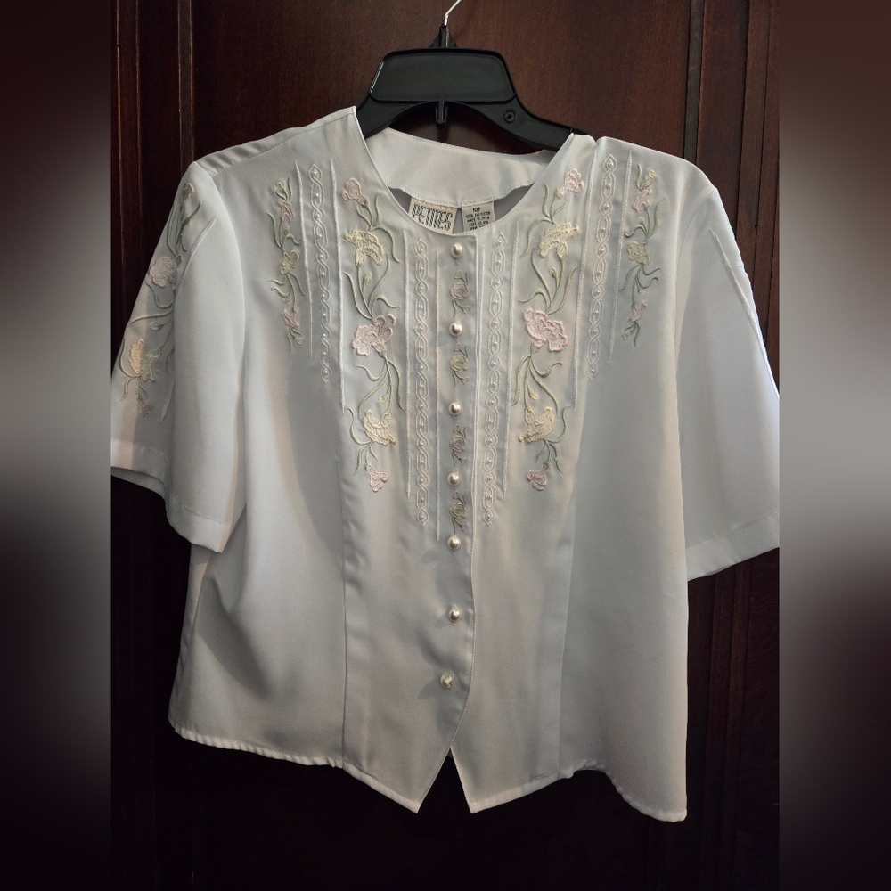Womens Petites Embroidered Blouse- Size 10P